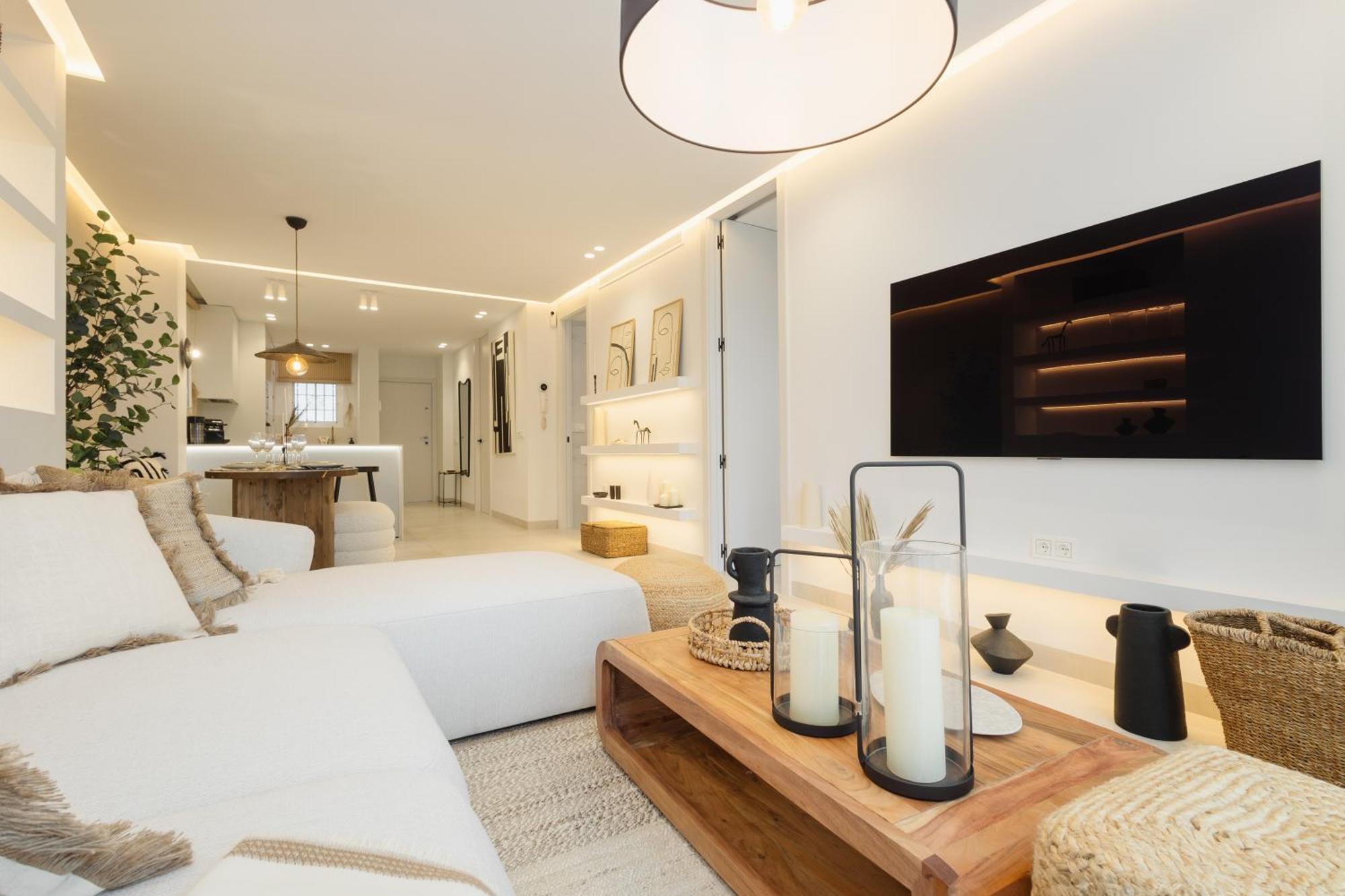 Modern First Floor Apartment, With Private Terrace Garden And Barbecue, In First Line Of Aloha Golf, In Nueva Andalucia Apartment *