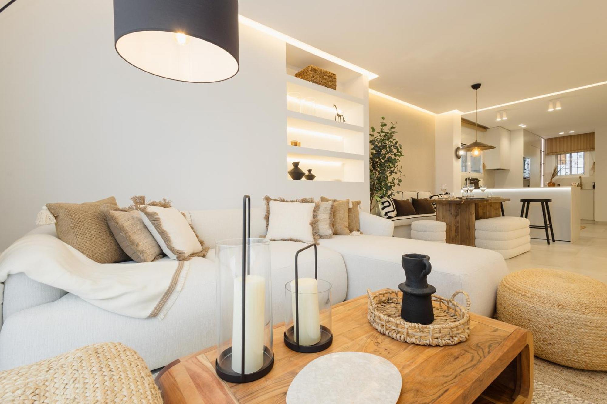 Apartment Modern First Floor Apartment, With Private Terrace Garden And Barbecue, In First Line Of Aloha Golf, In Nueva Andalucia Marbella