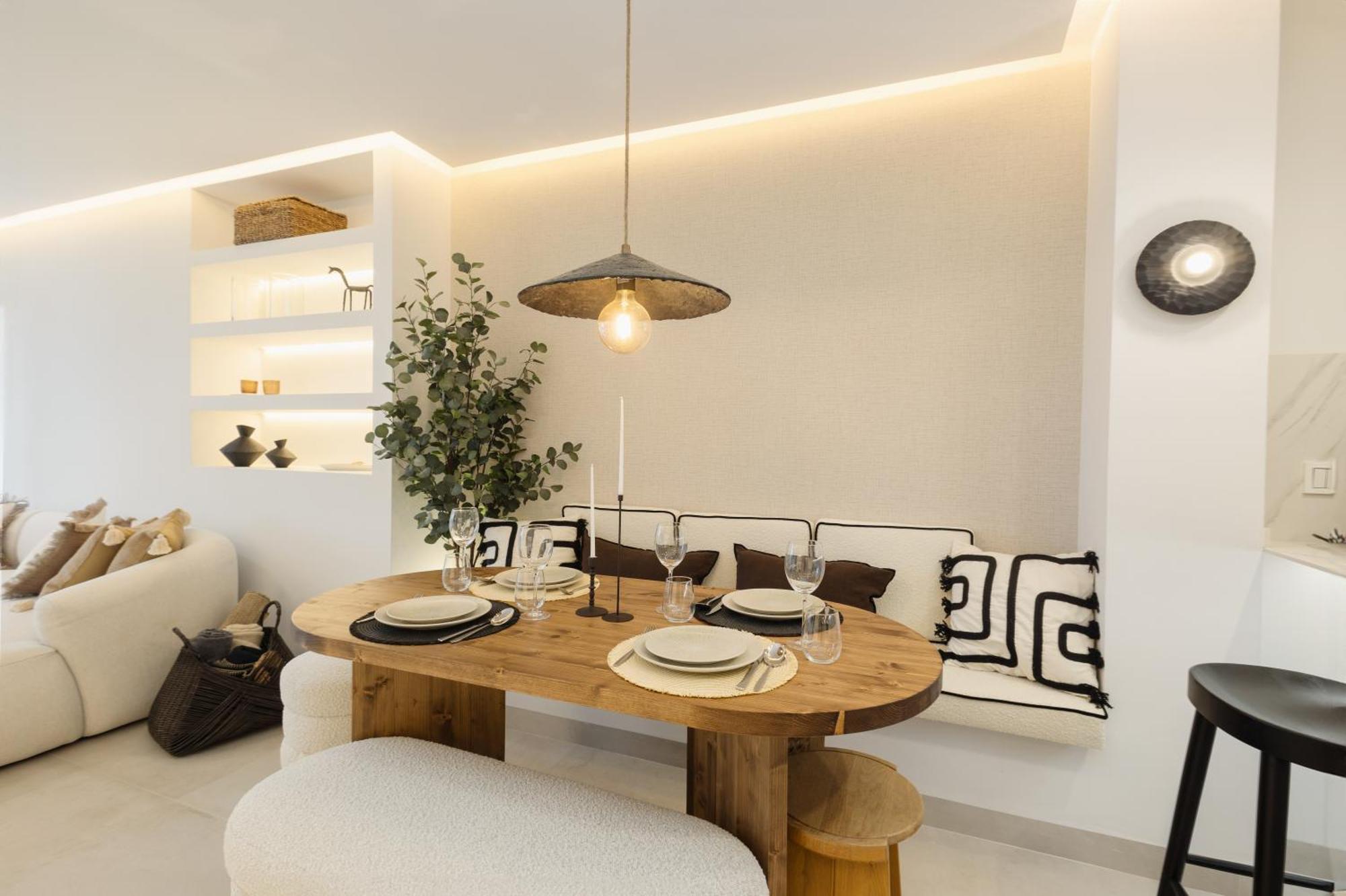 Modern First Floor Apartment, With Private Terrace Garden And Barbecue, In First Line Of Aloha Golf, In Nueva Andalucia Apartment Marbella